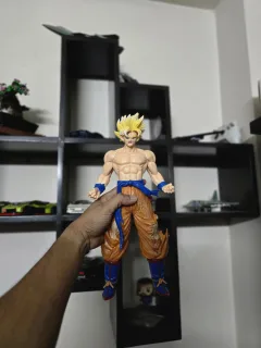 Dragon Ball Z Super Saiyan Goku Battle-Damaged Action Figure – Shirtless Powered-Up Anime Statue