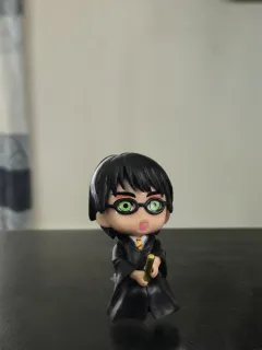 Harry Potter Broomstick Flying Chibi Figure – Hogwarts Quidditch Flying Lessons Statue