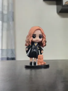 Hermione Granger & Crookshanks Chibi Figure Set – Hogwarts School Uniform Wand Statue